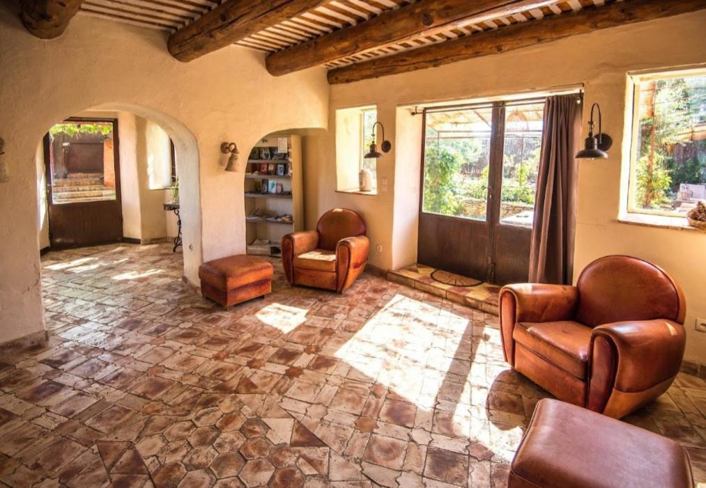 La Medievale du Luberon Roussillon en Isere Esterno foto